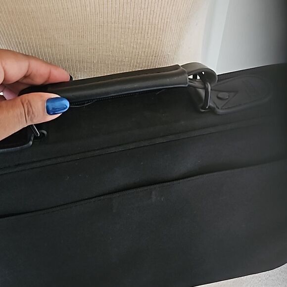 Targus Unisex Laptop Shoulder Bag Black 16"-12" - Picture 5 of 16